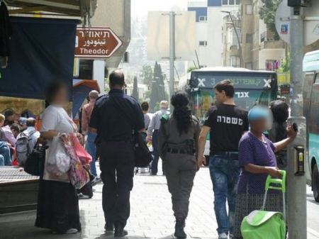  التحقيق مع 4 مشتبهين عرب من حيفا بحيازة المخدرات وأغراض مسروقة